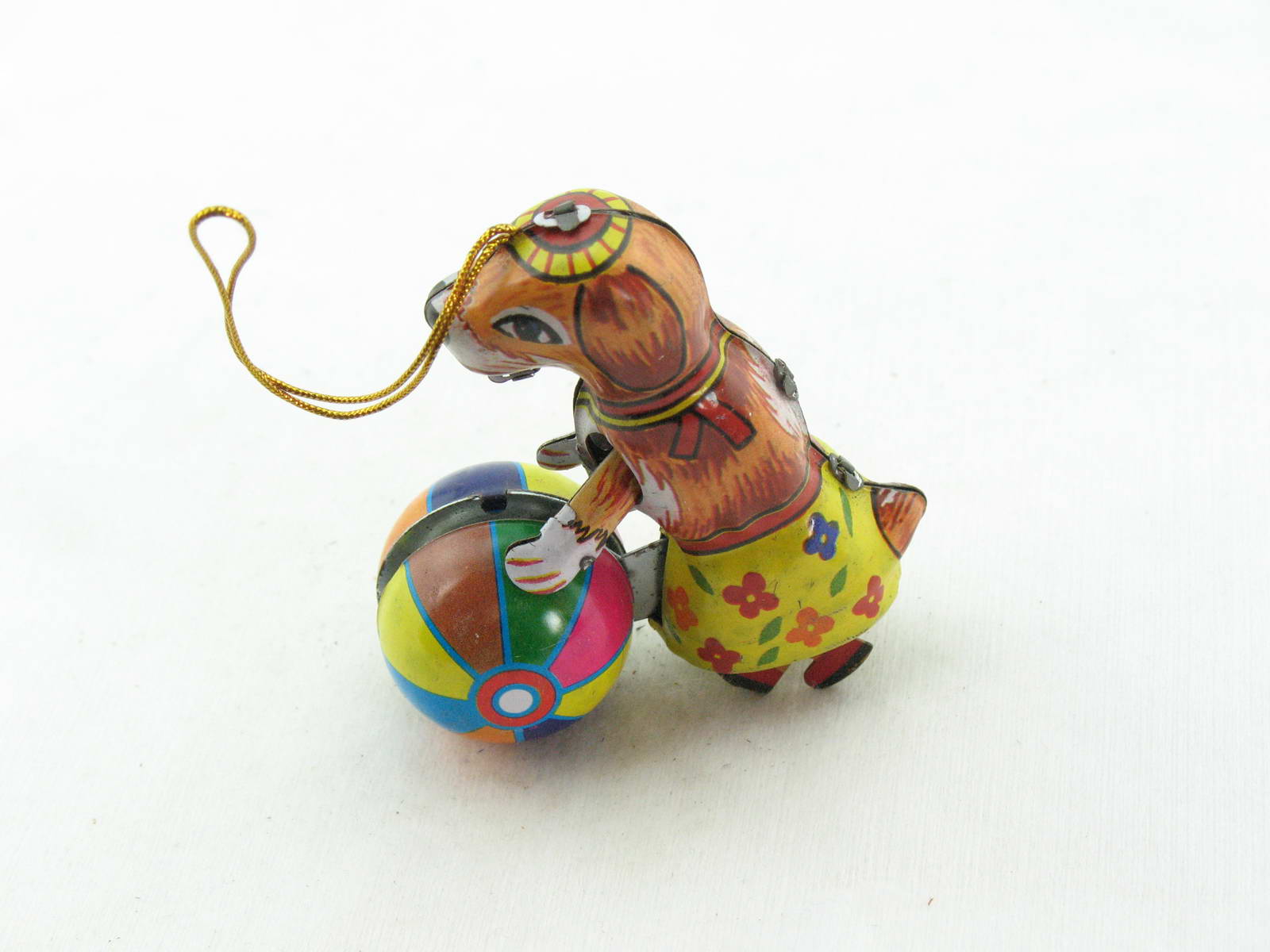 Blechspielzeug - Deko-Hund mit Ball